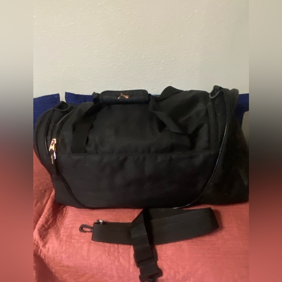 PUMA Rose Gold Travel Duffle Bag - Picture 6 of 8